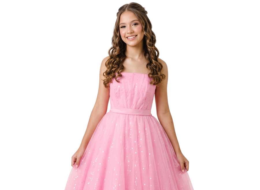 Debutante com vestido rosa tomara que caia de tule